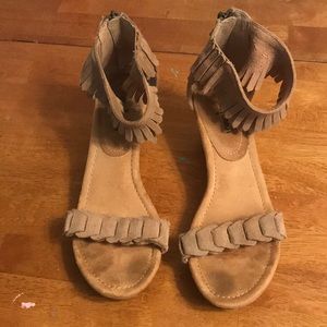 Minnetonka tan wedge sandals